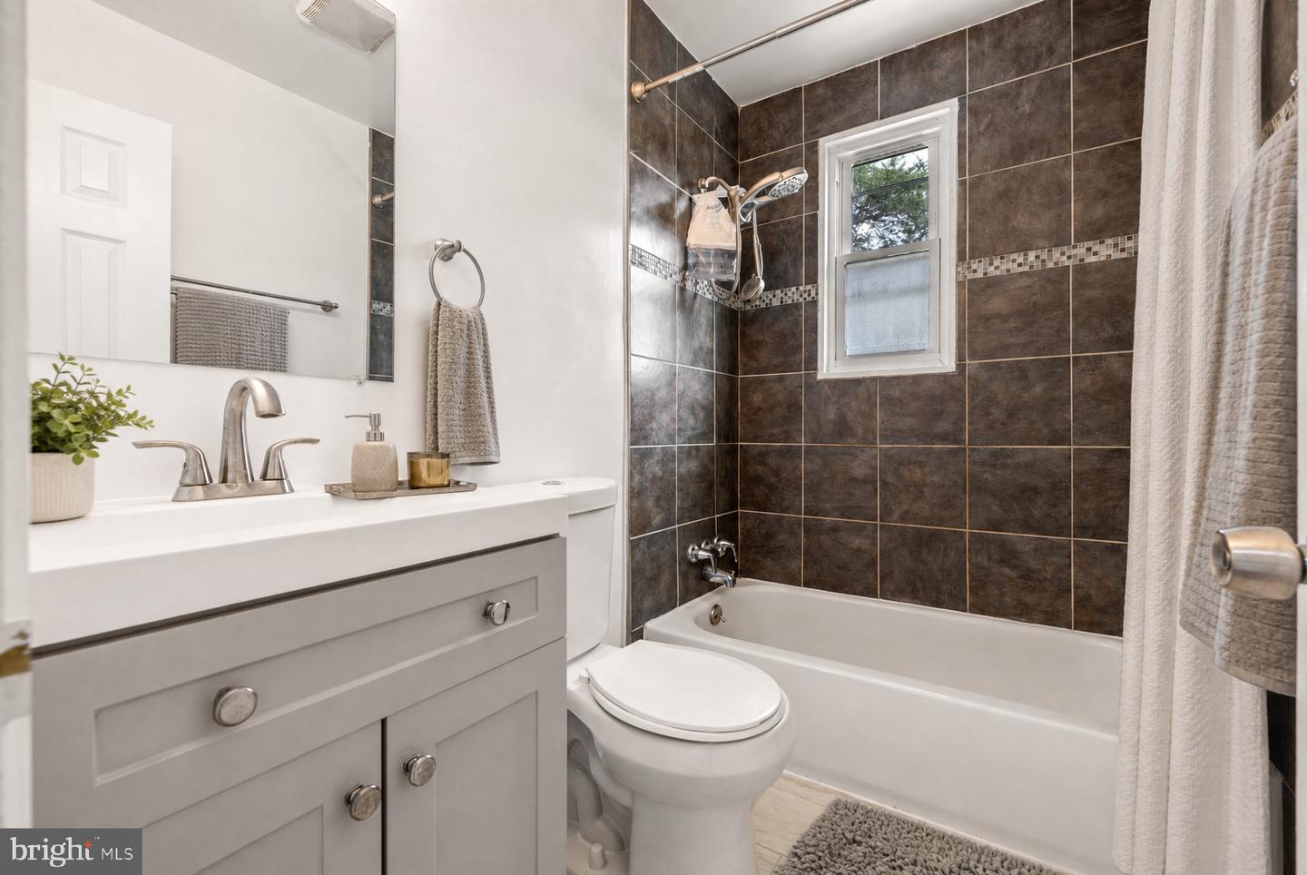 5405 Morton Pl Property Photo 25