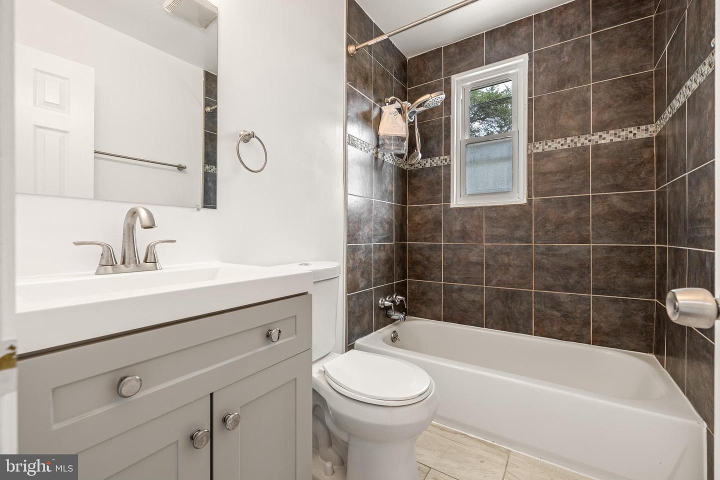 5405 Morton Pl Property Photo 26