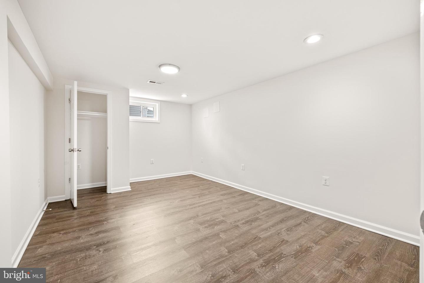 5405 Morton Pl Property Photo 38