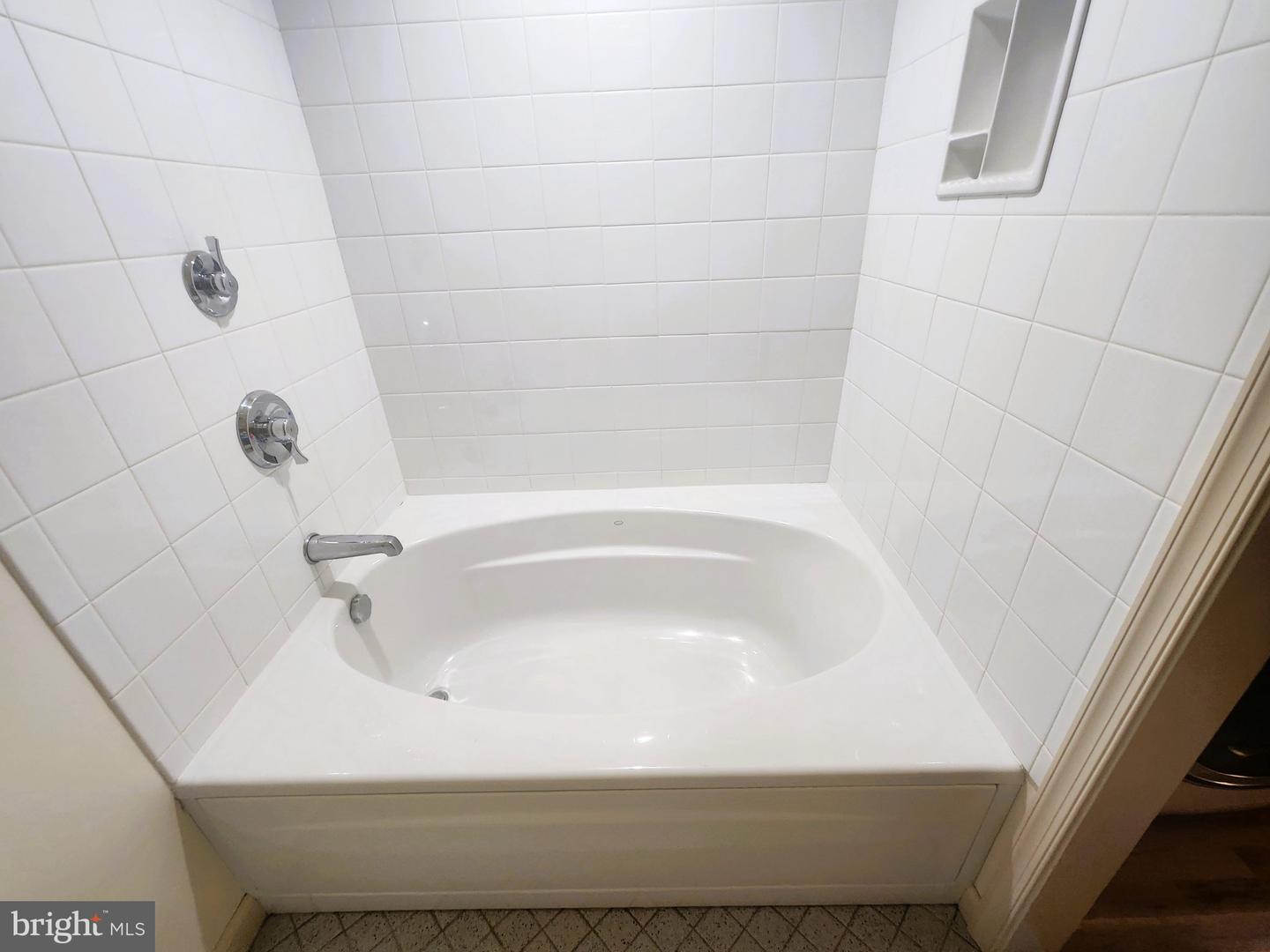 1210 Snowden Pl Property Photo 17