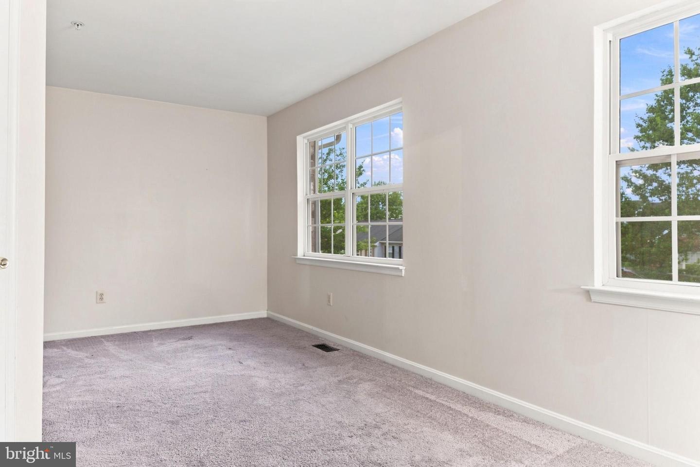 1400 Estelle Dr Property Photo 22