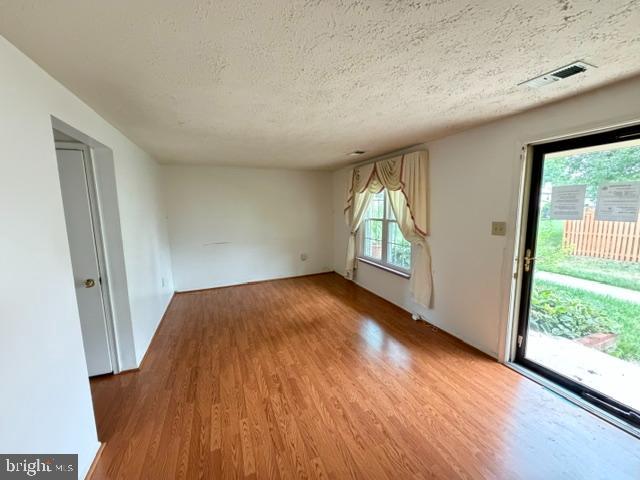 11343 Joyceton Dr Property Photo 4