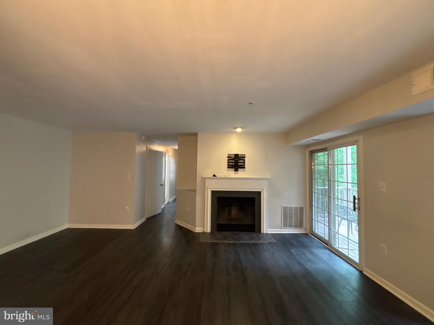 9704 Lake Pointe #203 Property Photo 8