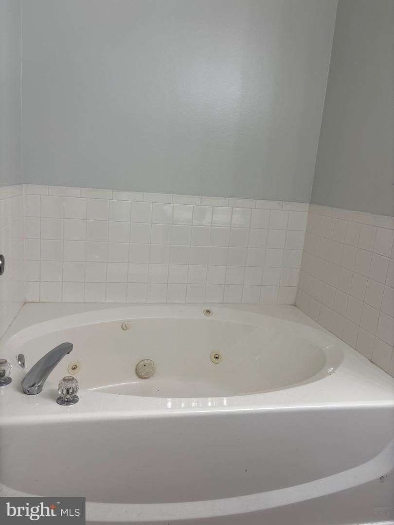 9704 Lake Pointe #203 Property Photo 22