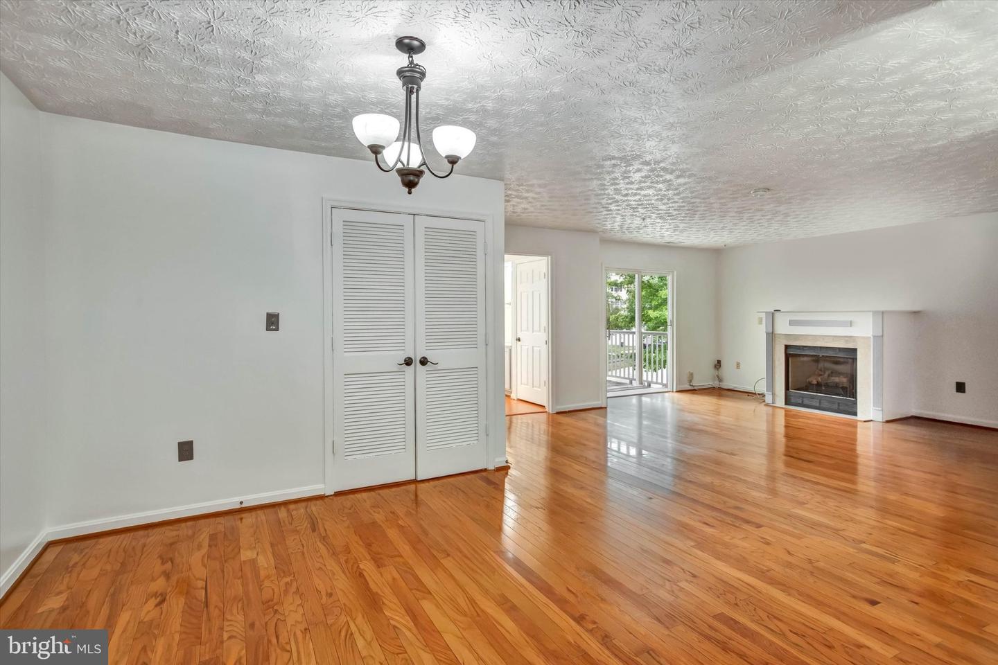 3708 Excalibur Ct #201 Property Photo 5
