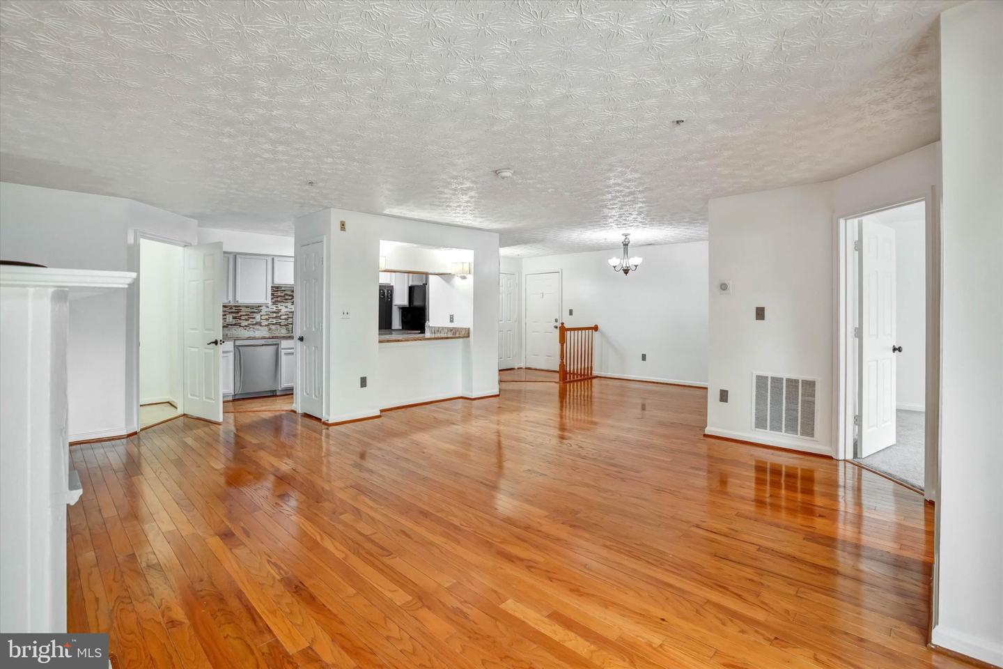 3708 Excalibur Ct #201 Property Photo 8