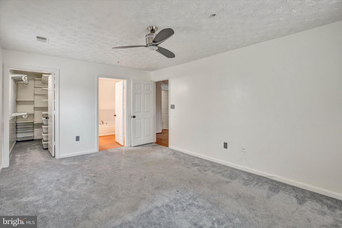 3708 Excalibur Ct #201 Property Photo 26