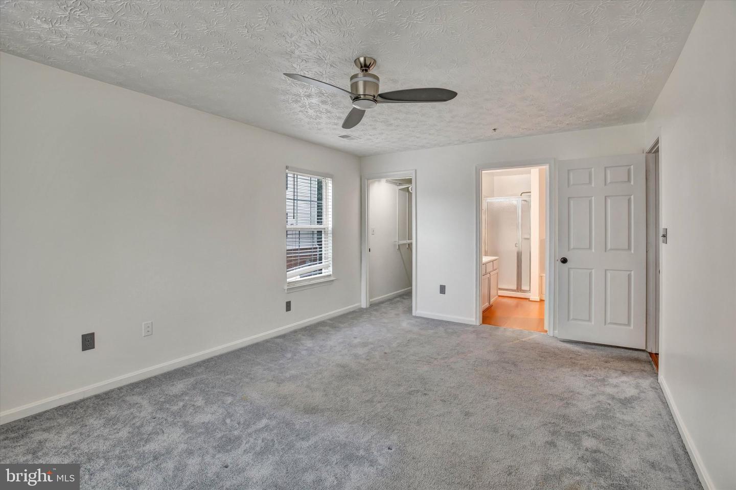 3708 Excalibur Ct #201 Property Photo 27