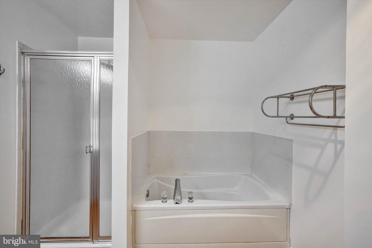 3708 Excalibur Ct #201 Property Photo 30