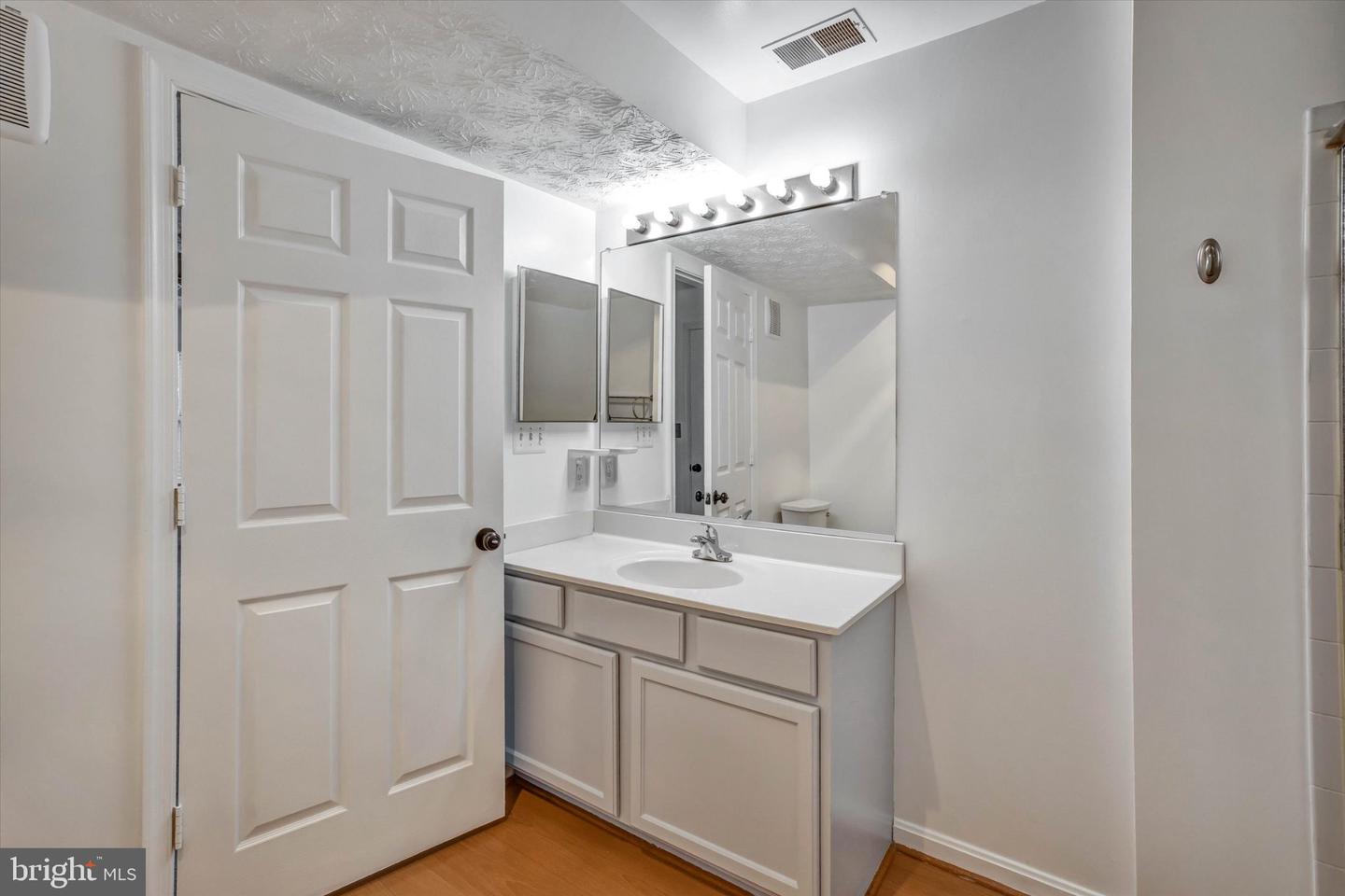 3708 Excalibur Ct #201 Property Photo 32