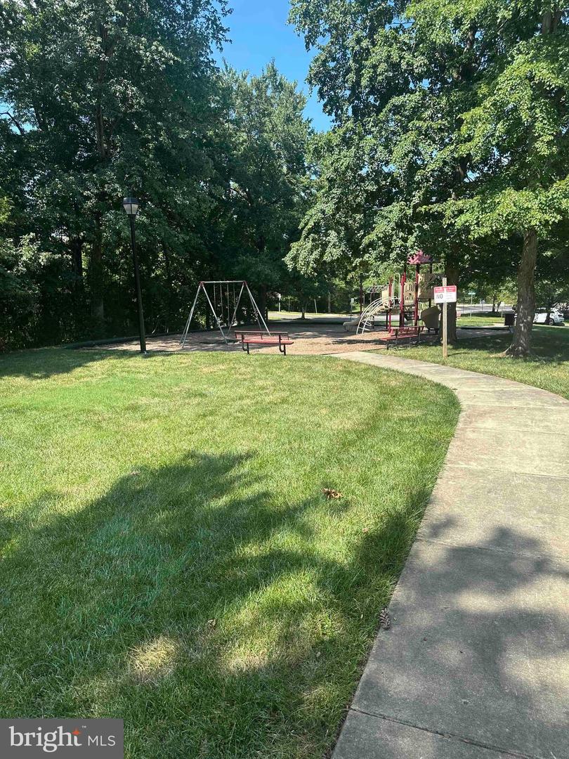 10502 Glen Manor Dr Property Photo 17
