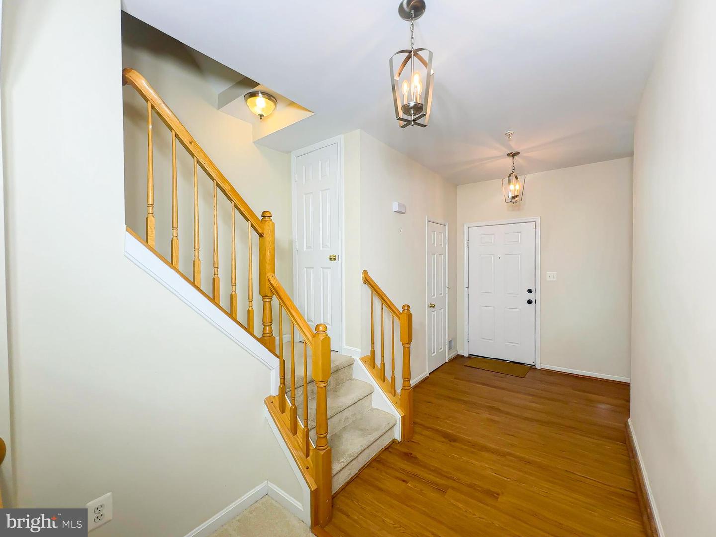 9707 Quiet Brook Ln Property Photo 5
