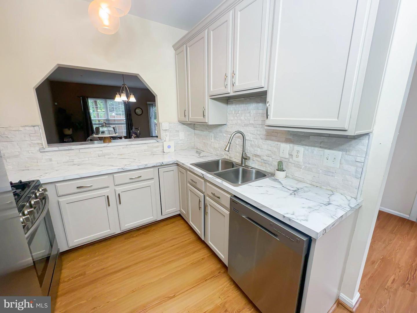 9707 Quiet Brook Ln Property Photo 9