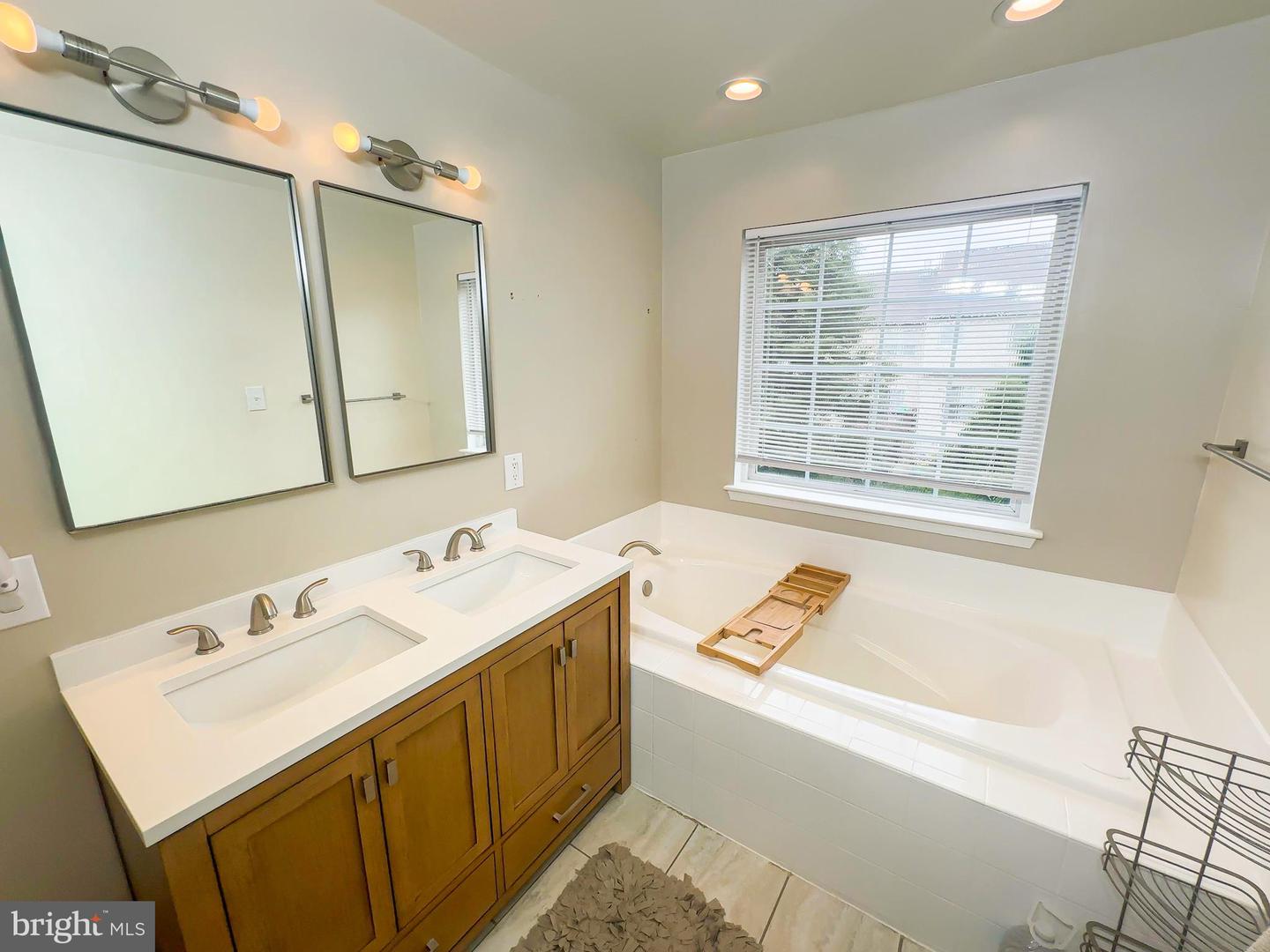 9707 Quiet Brook Ln Property Photo 20
