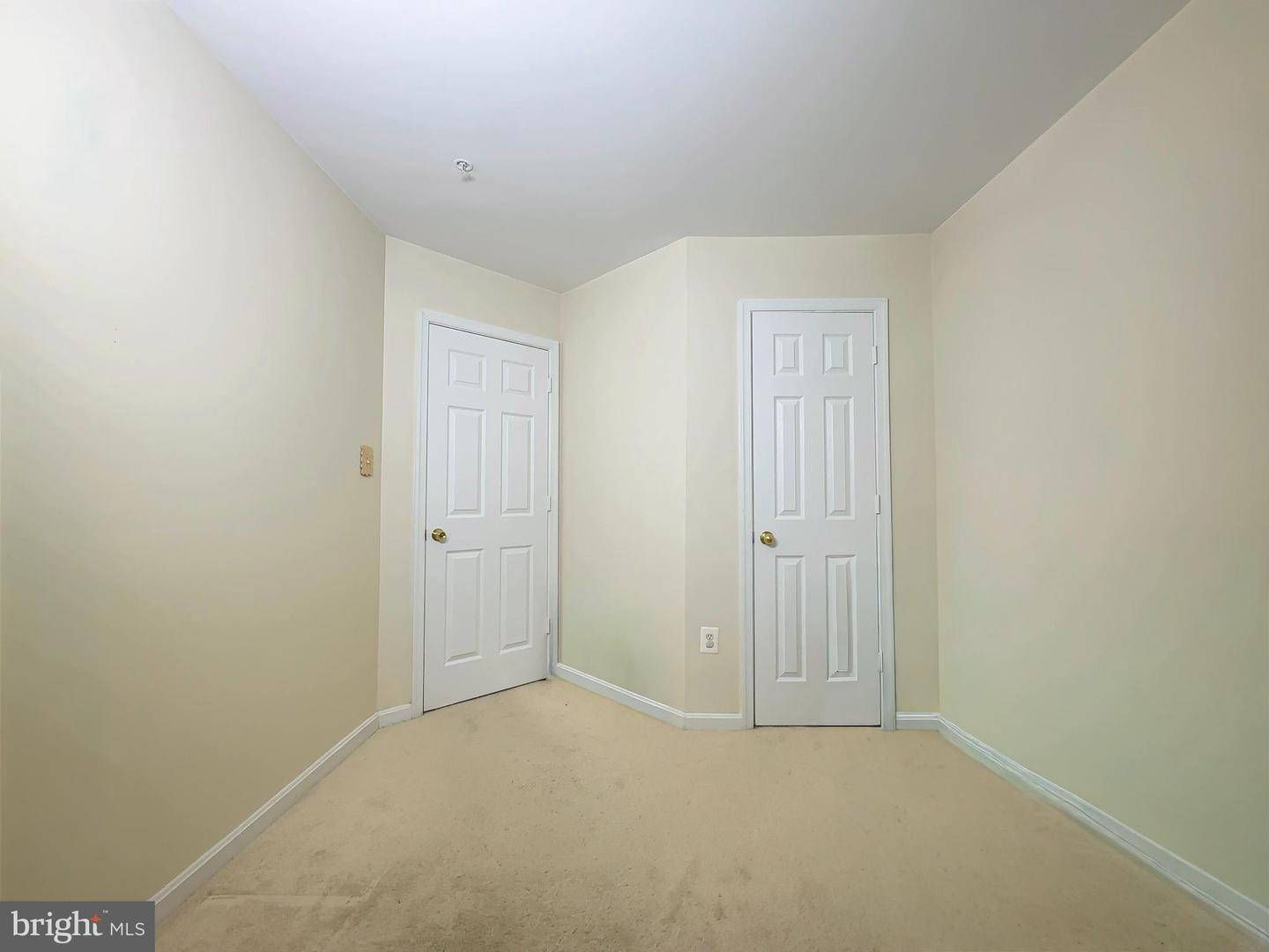 9707 Quiet Brook Ln Property Photo 26