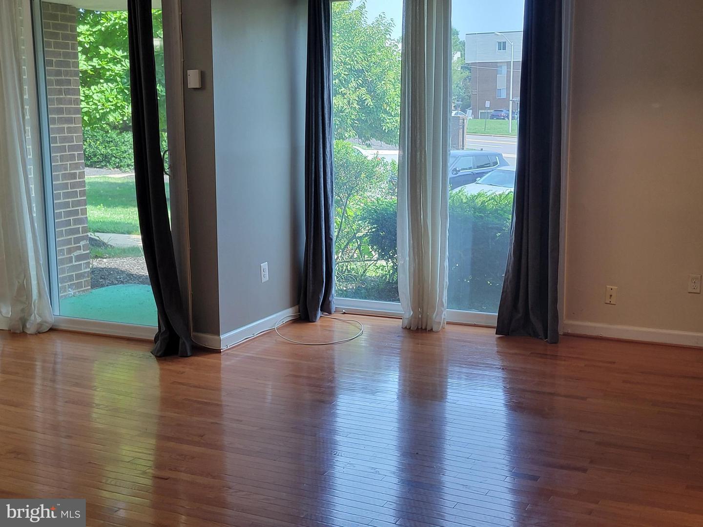10239 Prince Pl #26-104 Property Photo 4