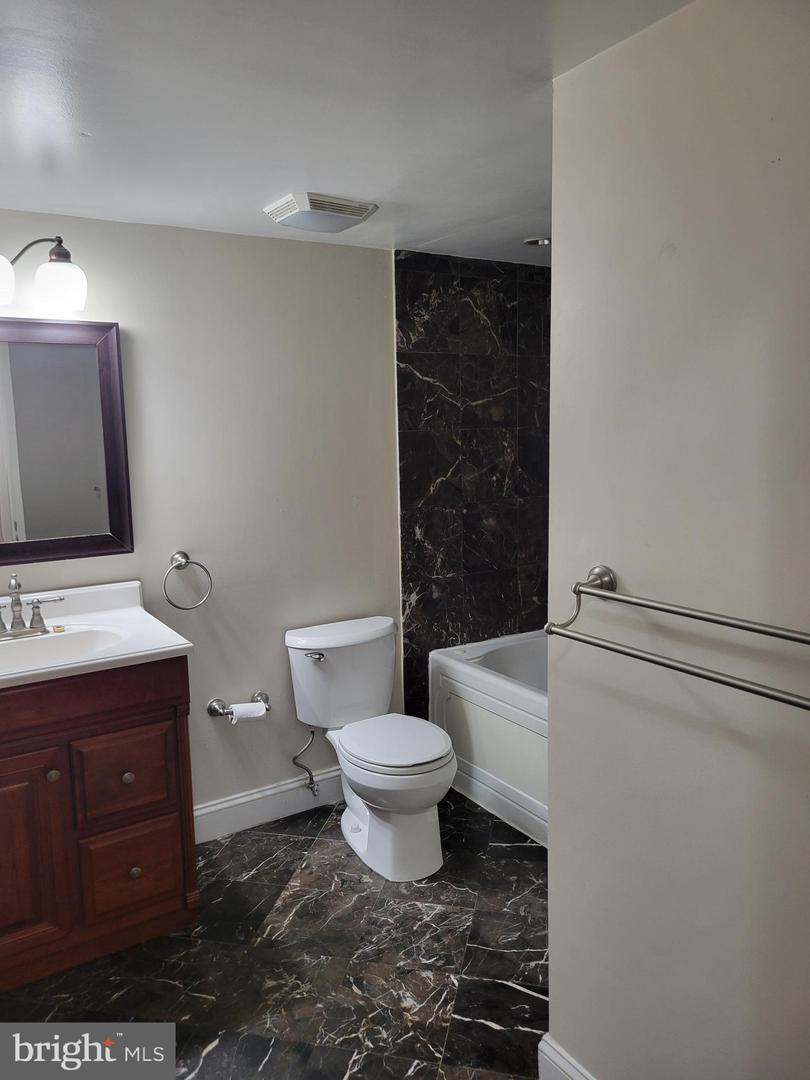 10239 Prince Pl #26-104 Property Photo 13