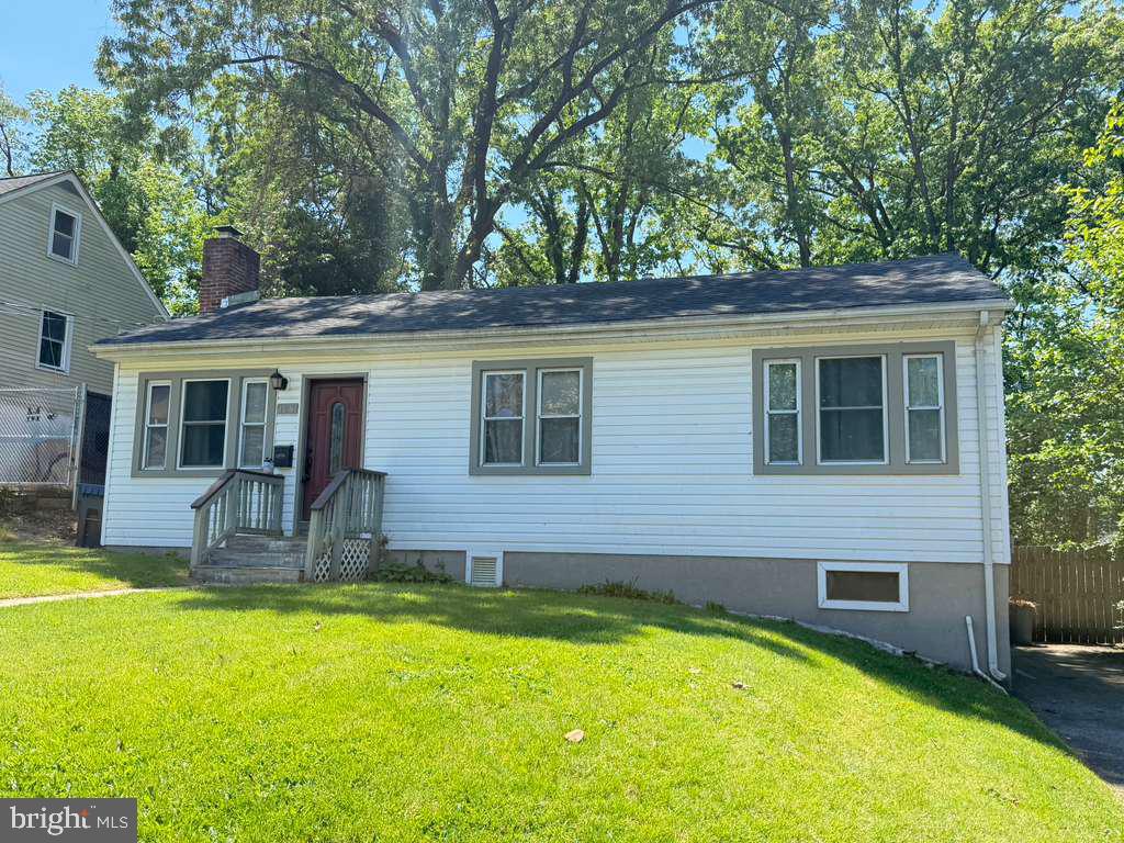 108 S HURON DR Property Photo 1