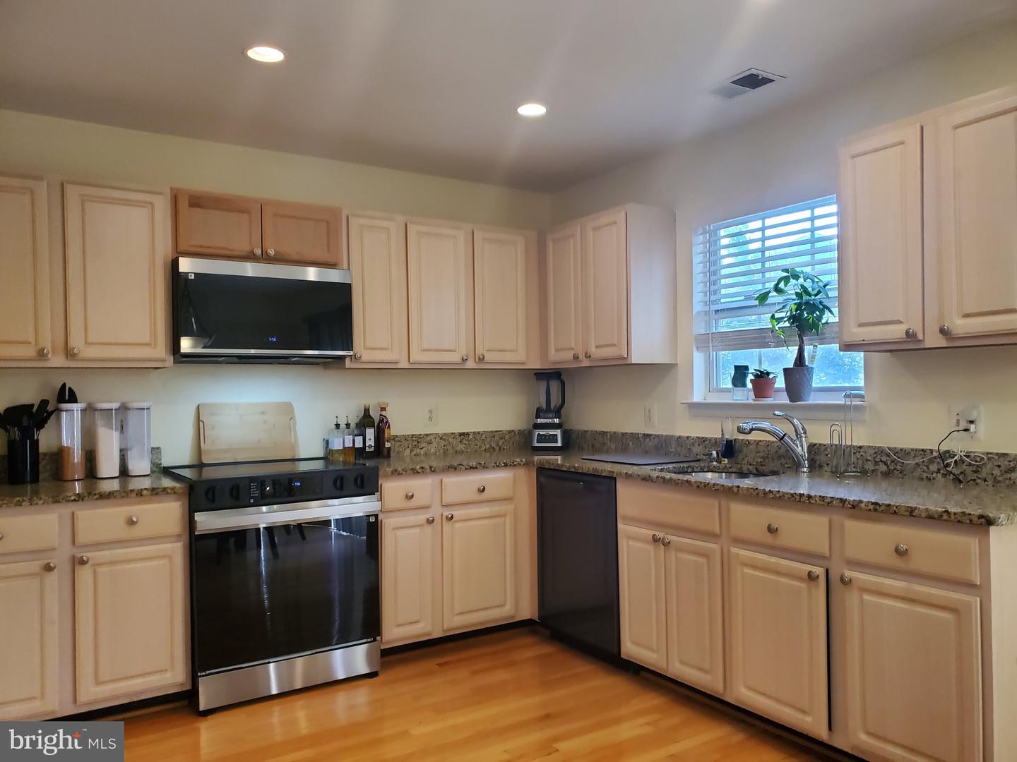 1313 Sutler Ter Property Photo 3
