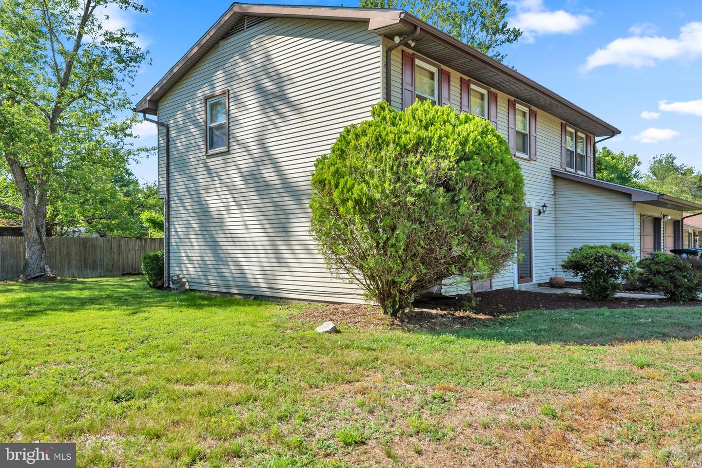 10815 Garnet Dr Property Photo 23