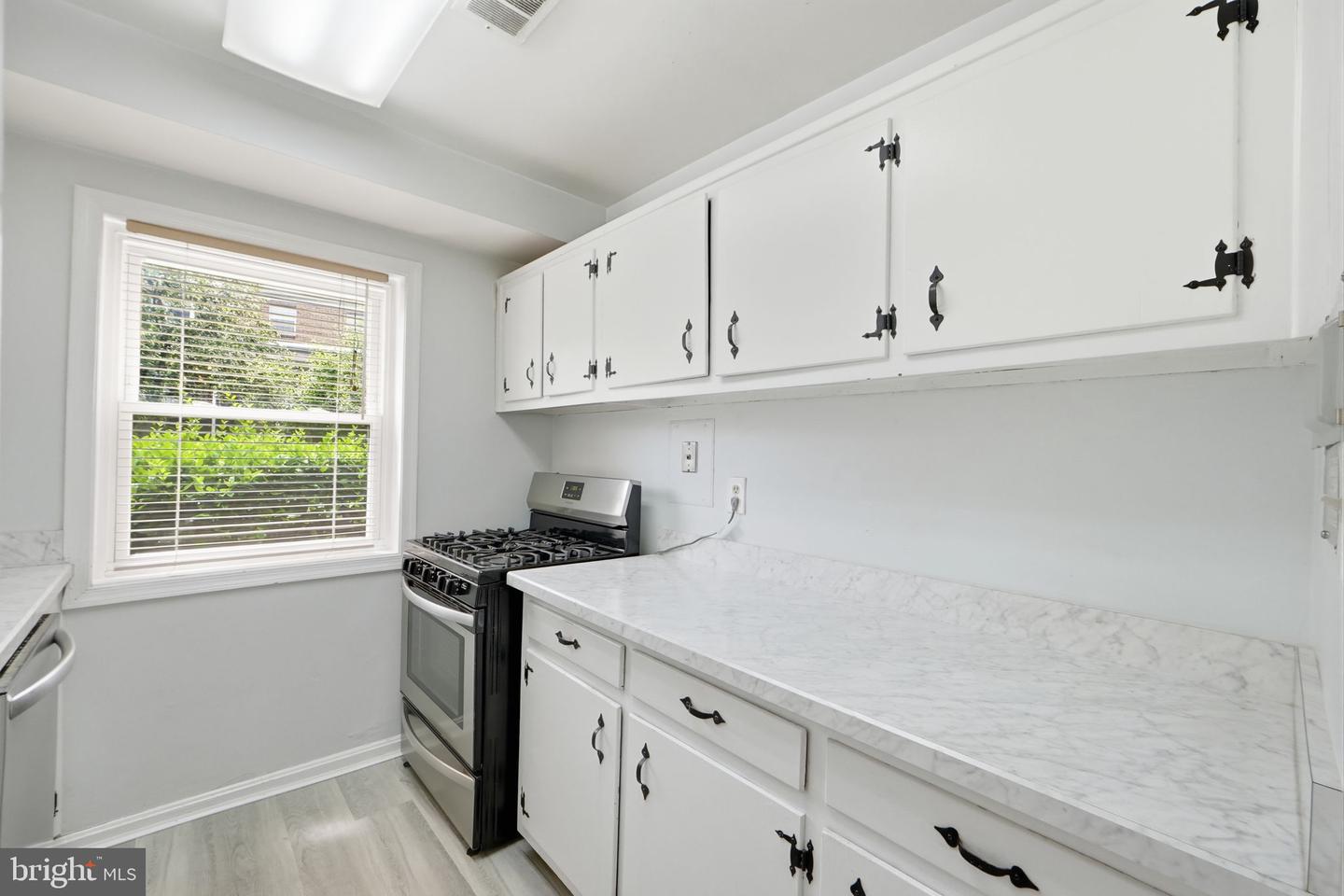 8026 Lakecrest Dr Property Photo 15