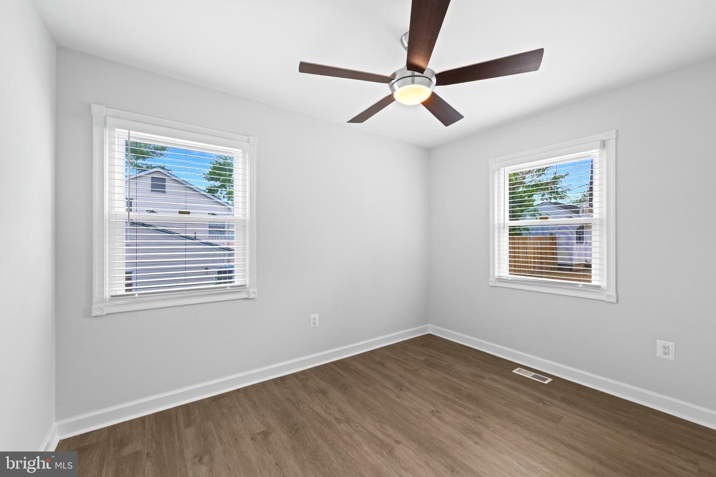 1106 Pennypacker Ln Property Photo 21
