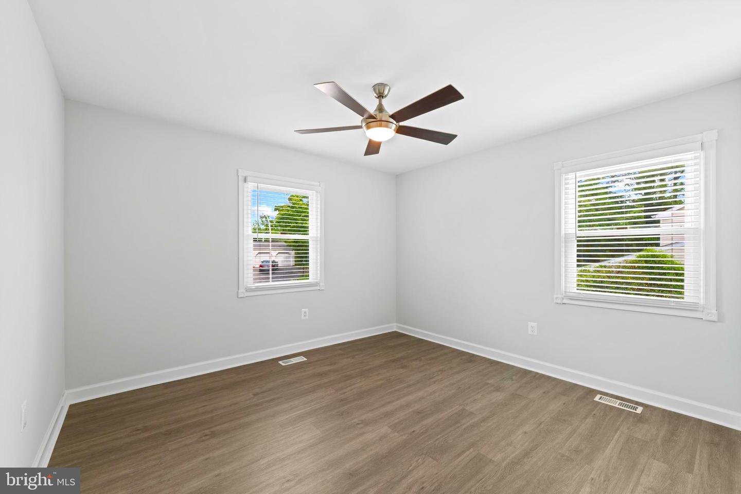 1106 Pennypacker Ln Property Photo 22