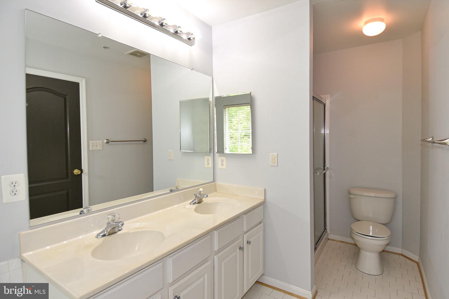 15511 Kennett Square Way Property Photo 27
