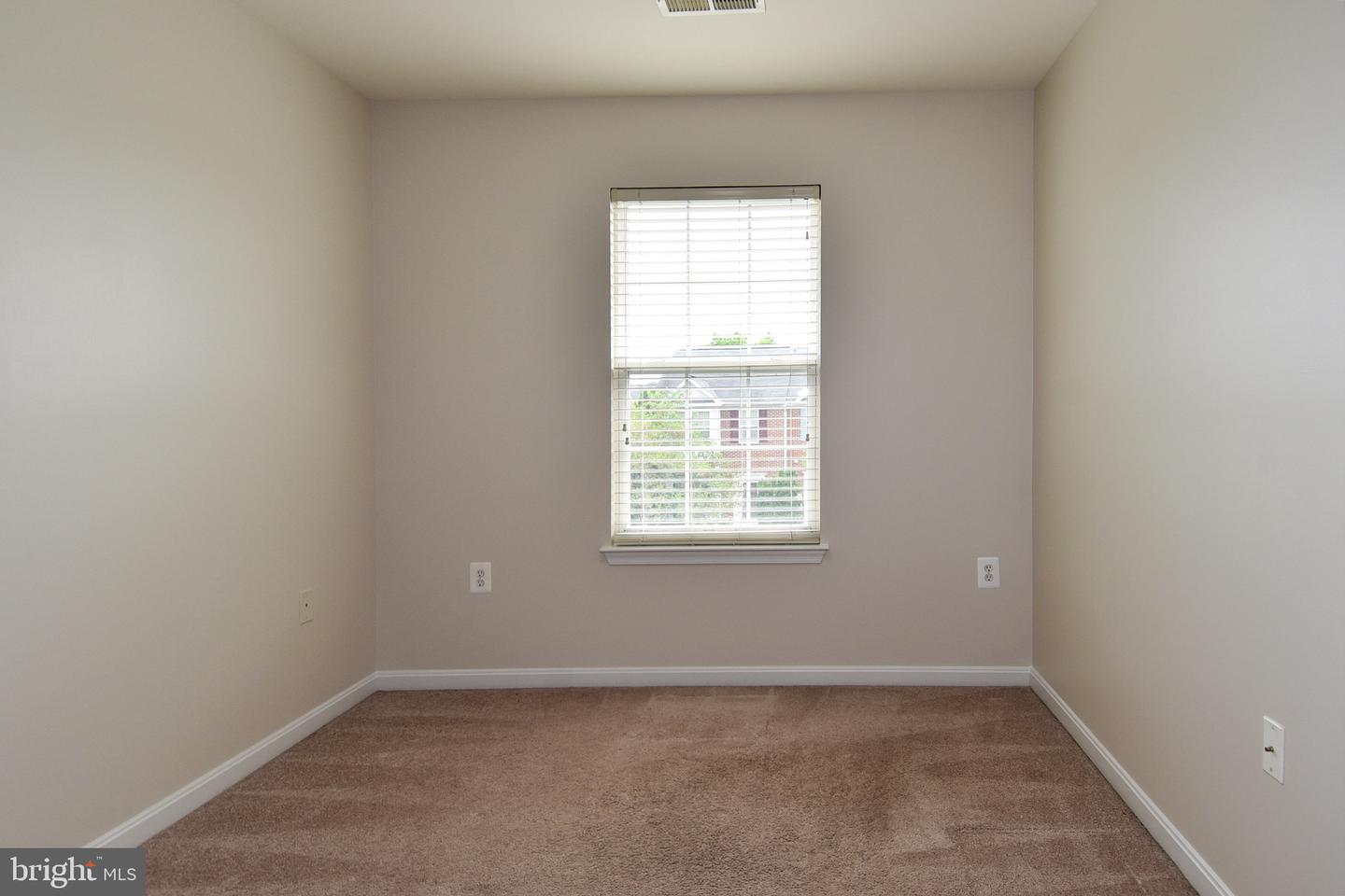 15511 Kennett Square Way Property Photo 32