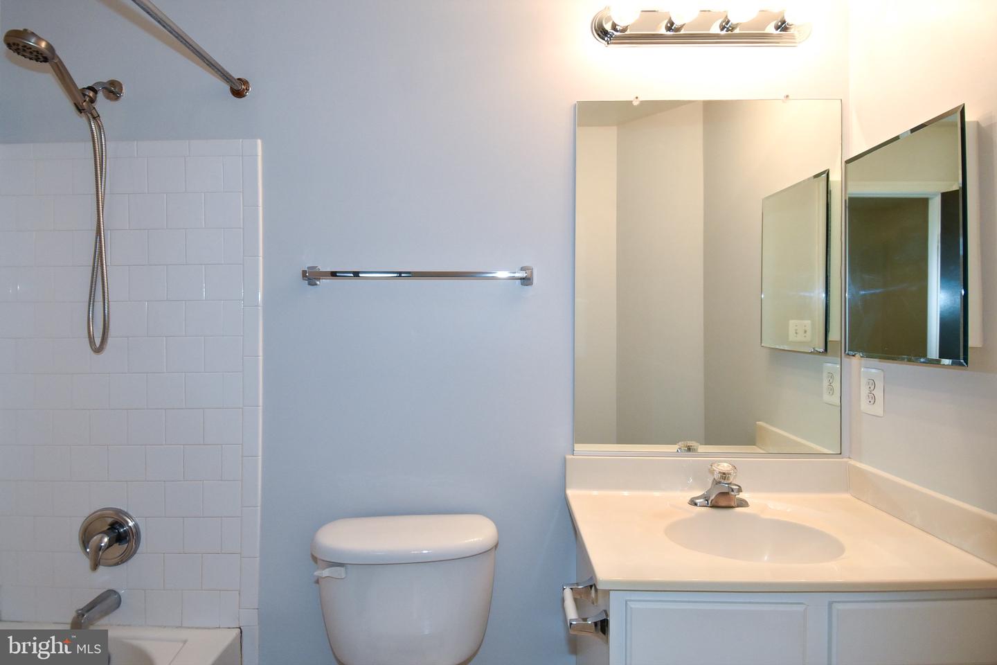 15511 Kennett Square Way Property Photo 34