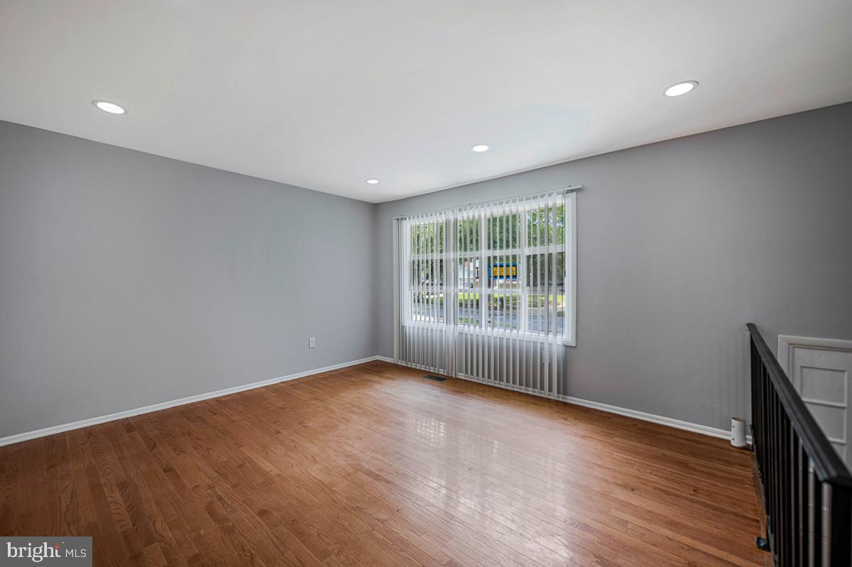 12417 Parkton St Property Photo 6