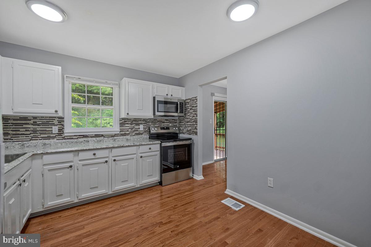 12417 Parkton St Property Photo 9