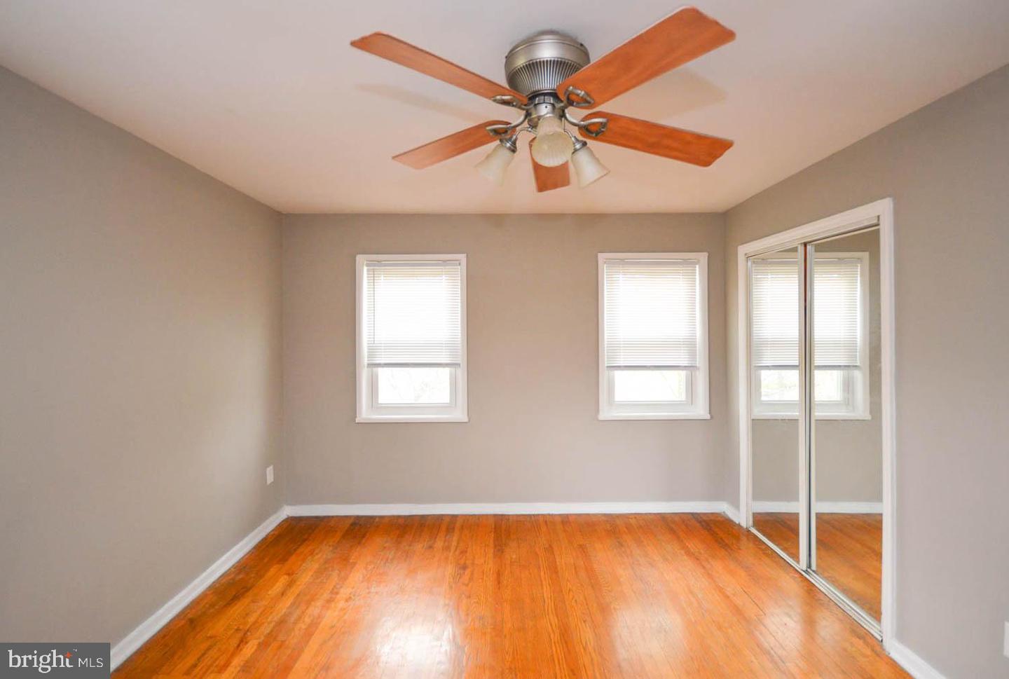 5000 Surrey Ln Property Photo 11