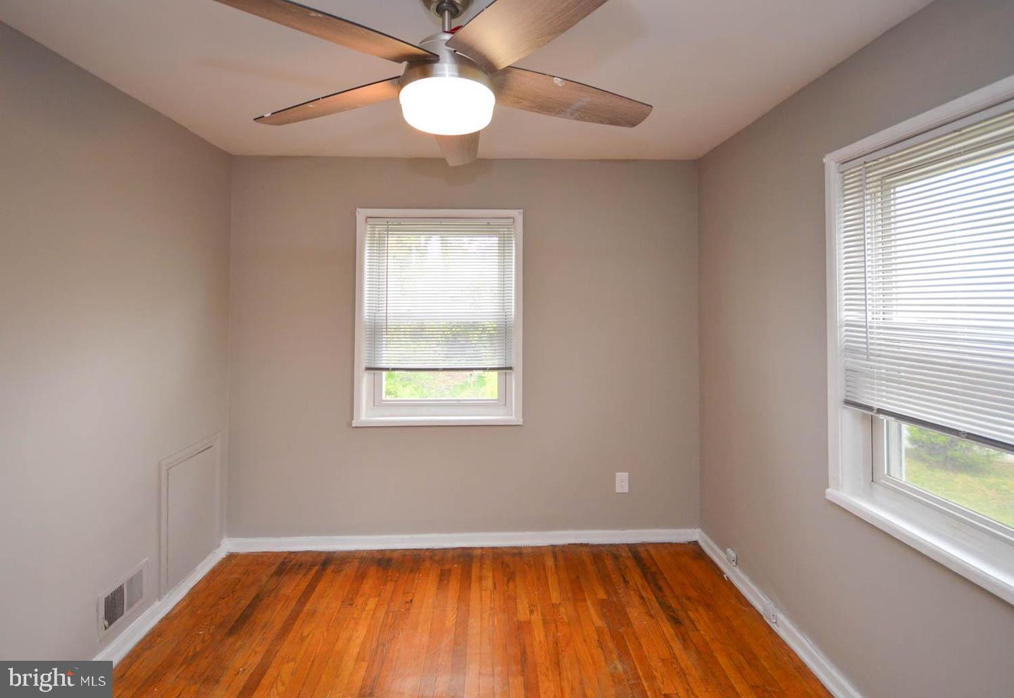 5000 Surrey Ln Property Photo 16
