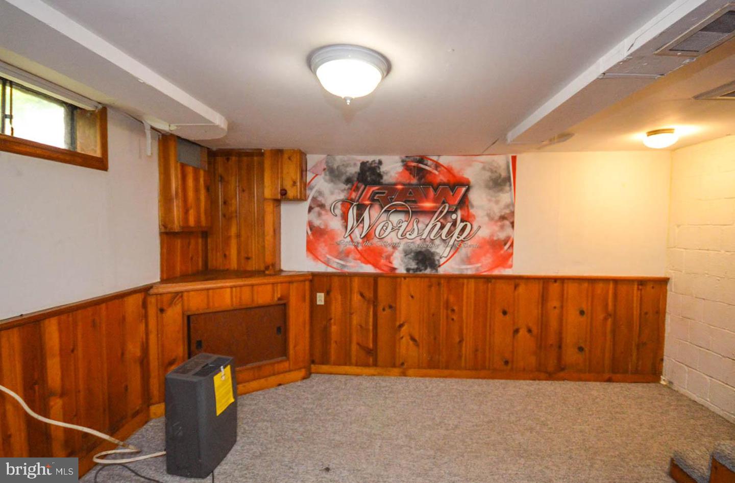 5000 Surrey Ln Property Photo 20