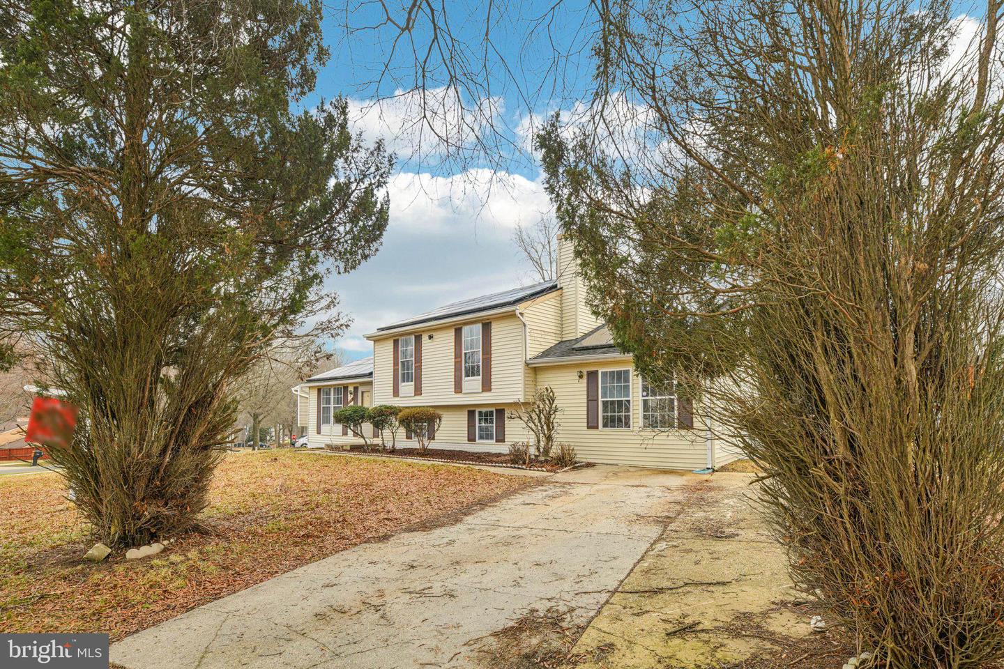 17209 Clairfield Ln Property Photo 2