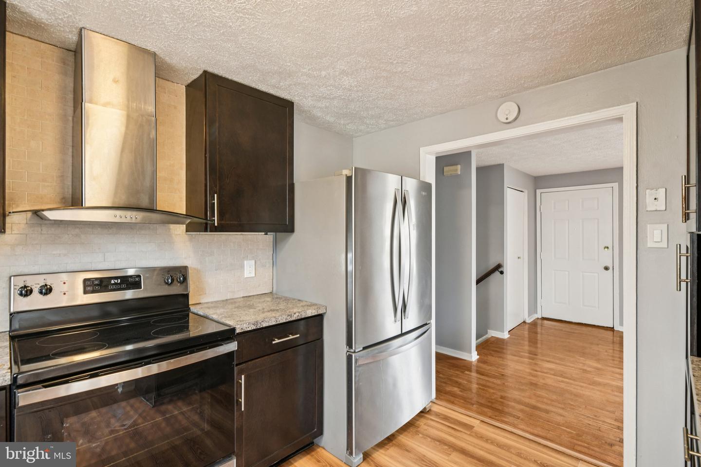 17209 Clairfield Ln Property Photo 17