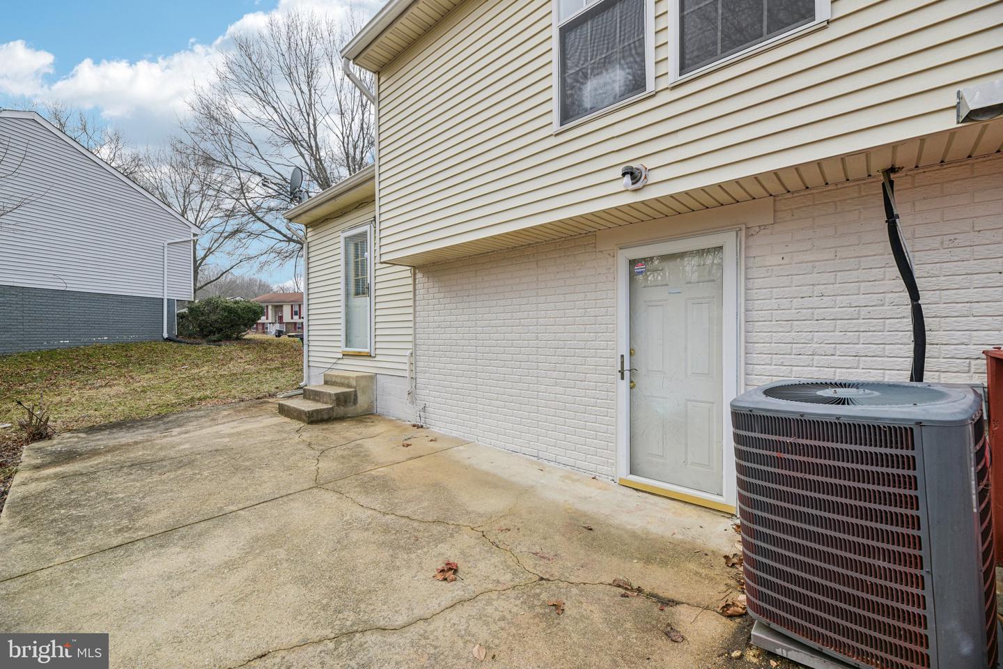 17209 Clairfield Ln Property Photo 52