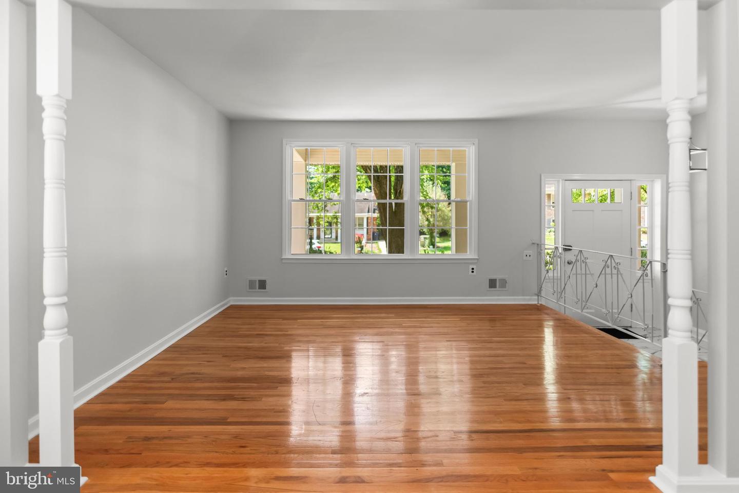 12204 Kinloch Ct Property Photo 3