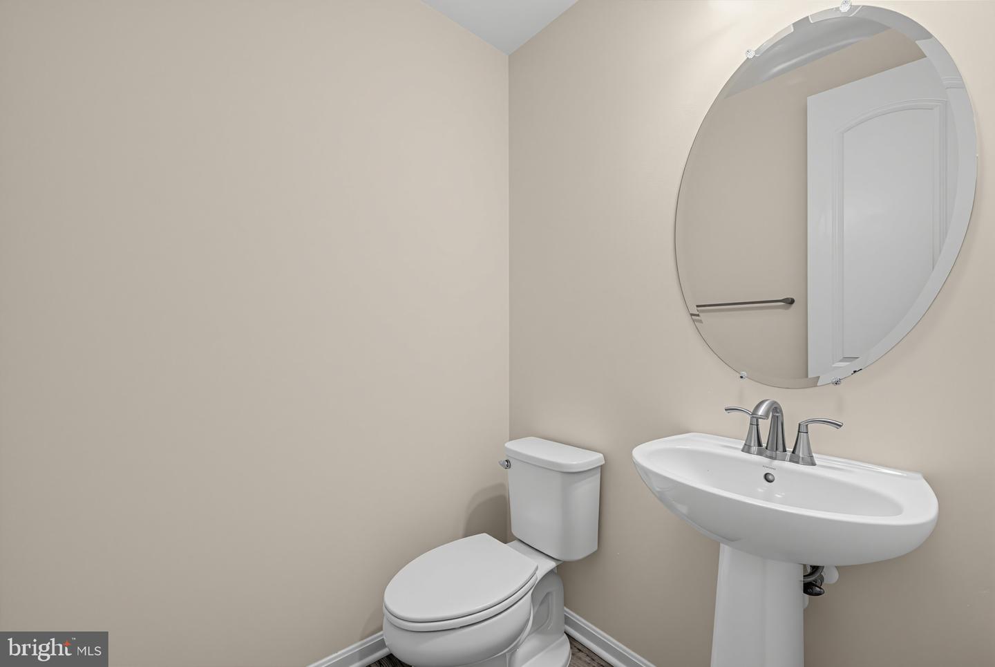 12200 Authur Ct Property Photo 18