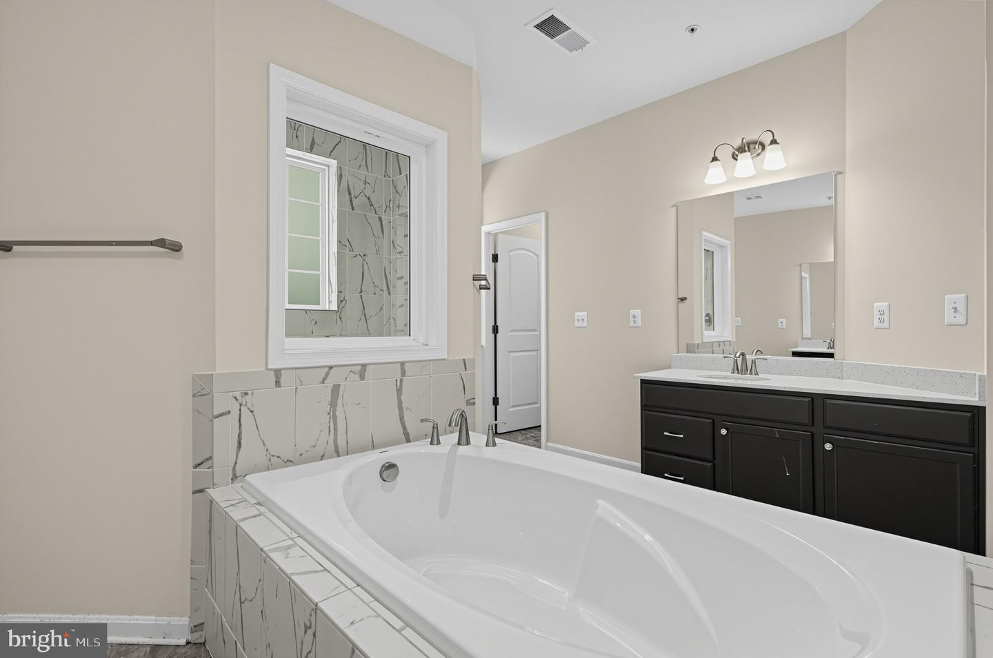 12200 Authur Ct Property Photo 22