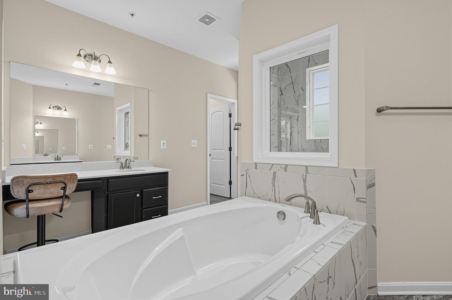 12200 Authur Ct Property Photo 23
