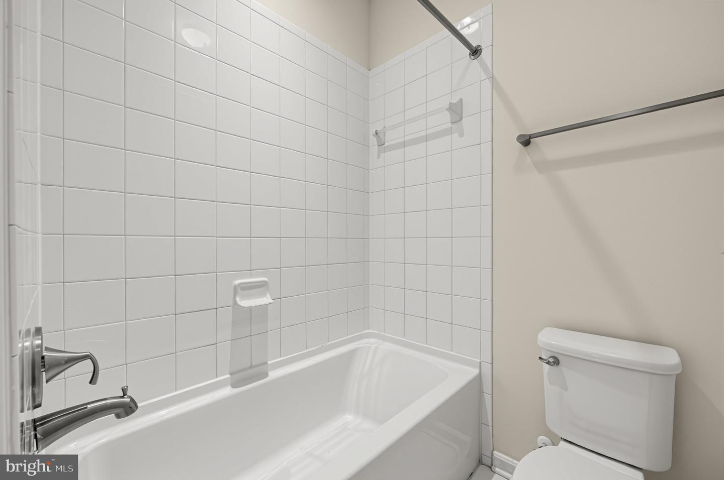 12200 Authur Ct Property Photo 30