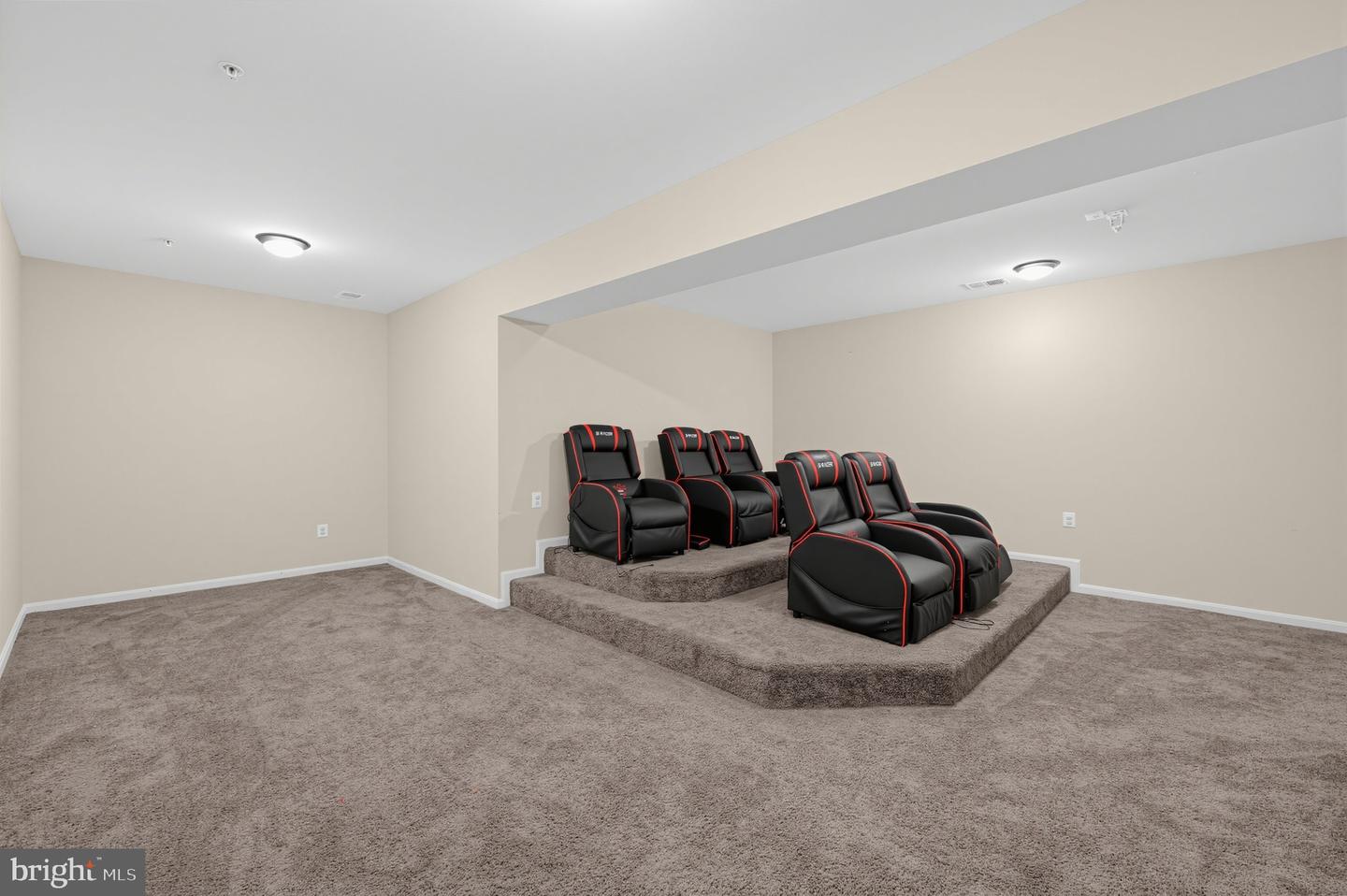 12200 Authur Ct Property Photo 35
