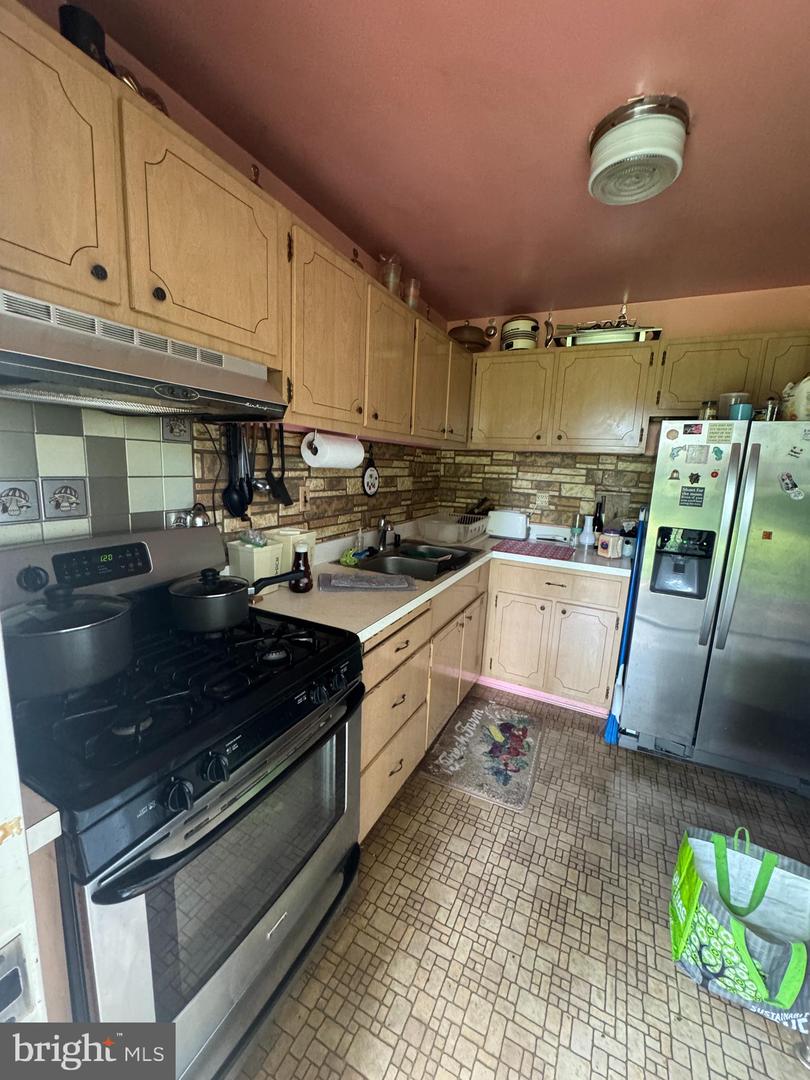 7909 Dellwood Ave Property Photo 5