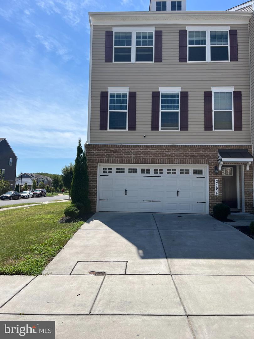 2124 RUBY TURN Property Photo 1