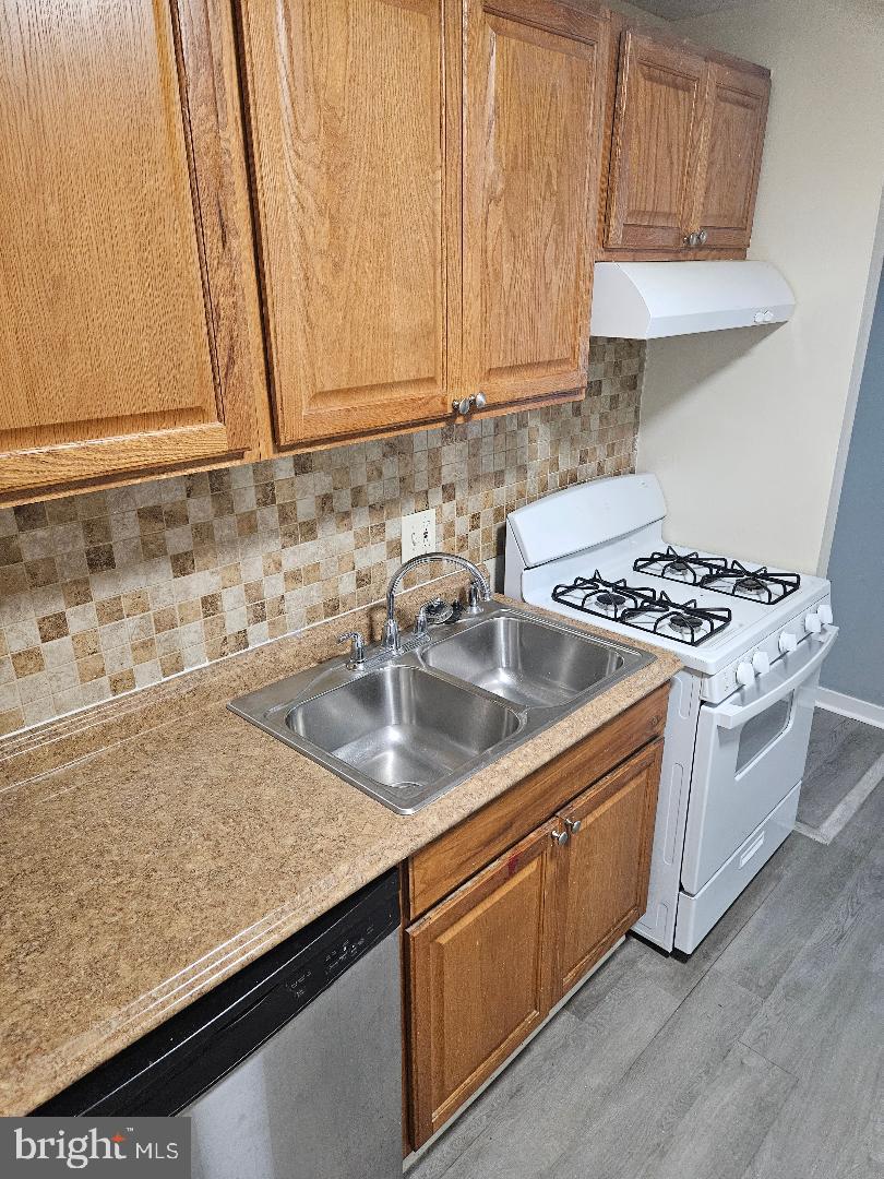 8677 Greenbelt Rd #102 Property Photo 8
