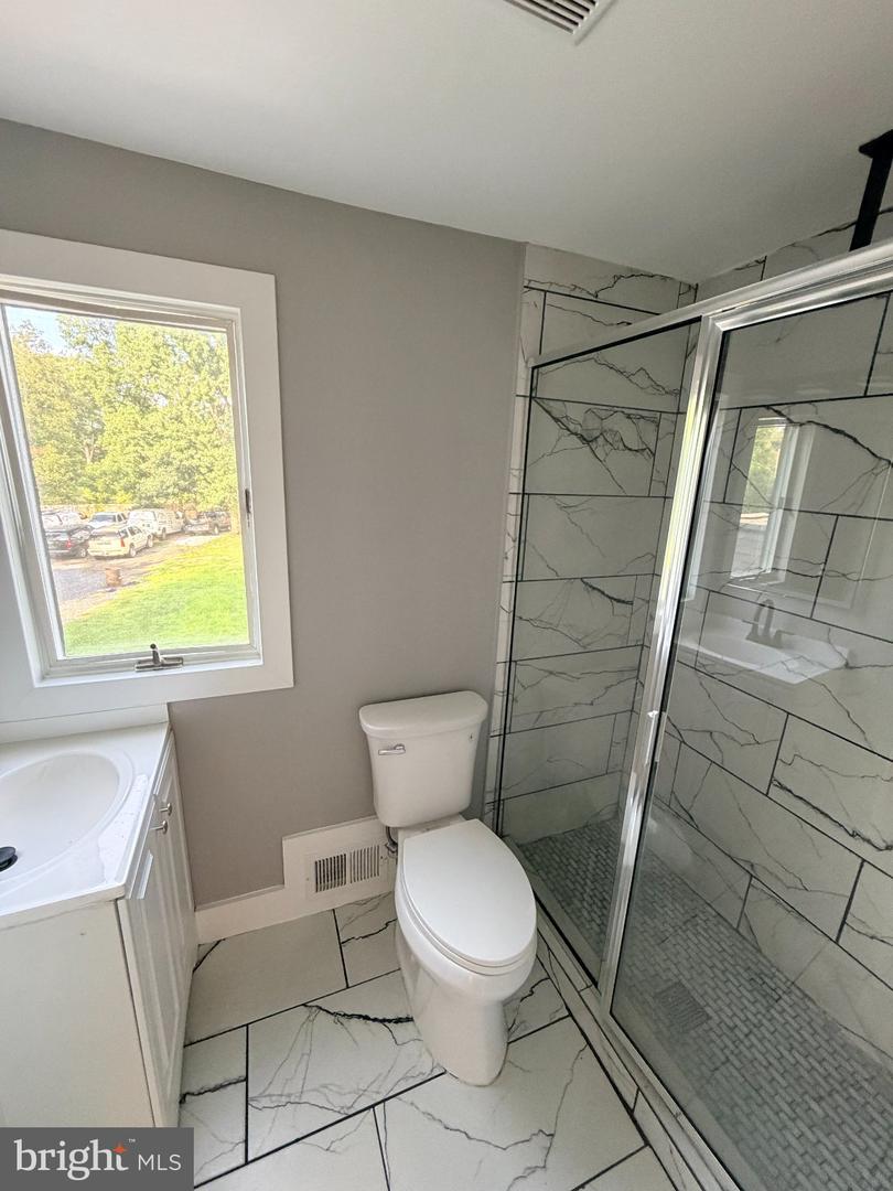 7516 Burgess Ln Property Photo 11