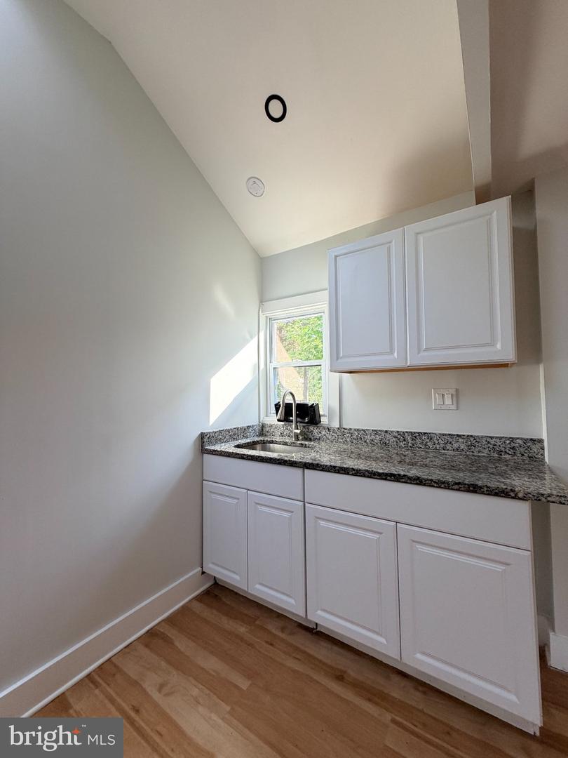7516 Burgess Ln Property Photo 14