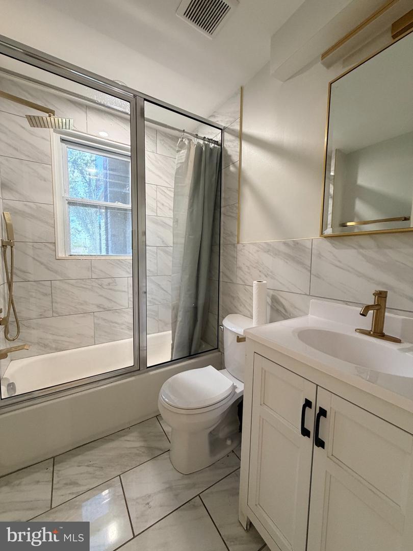 7516 Burgess Ln Property Photo 17